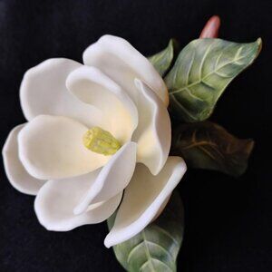Lenox White Magnolia Garden Flowers Porcelain floral figurine 1990